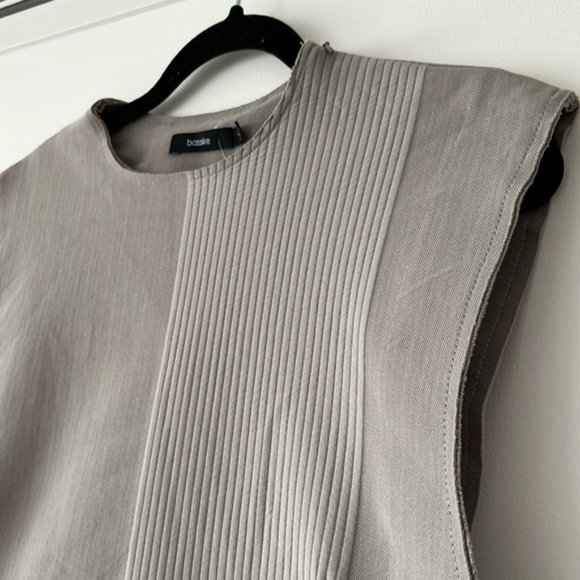 JEANSWEST Metallic Mustard Gold Turtleneck Sweater NWT - Picture 3 of 9